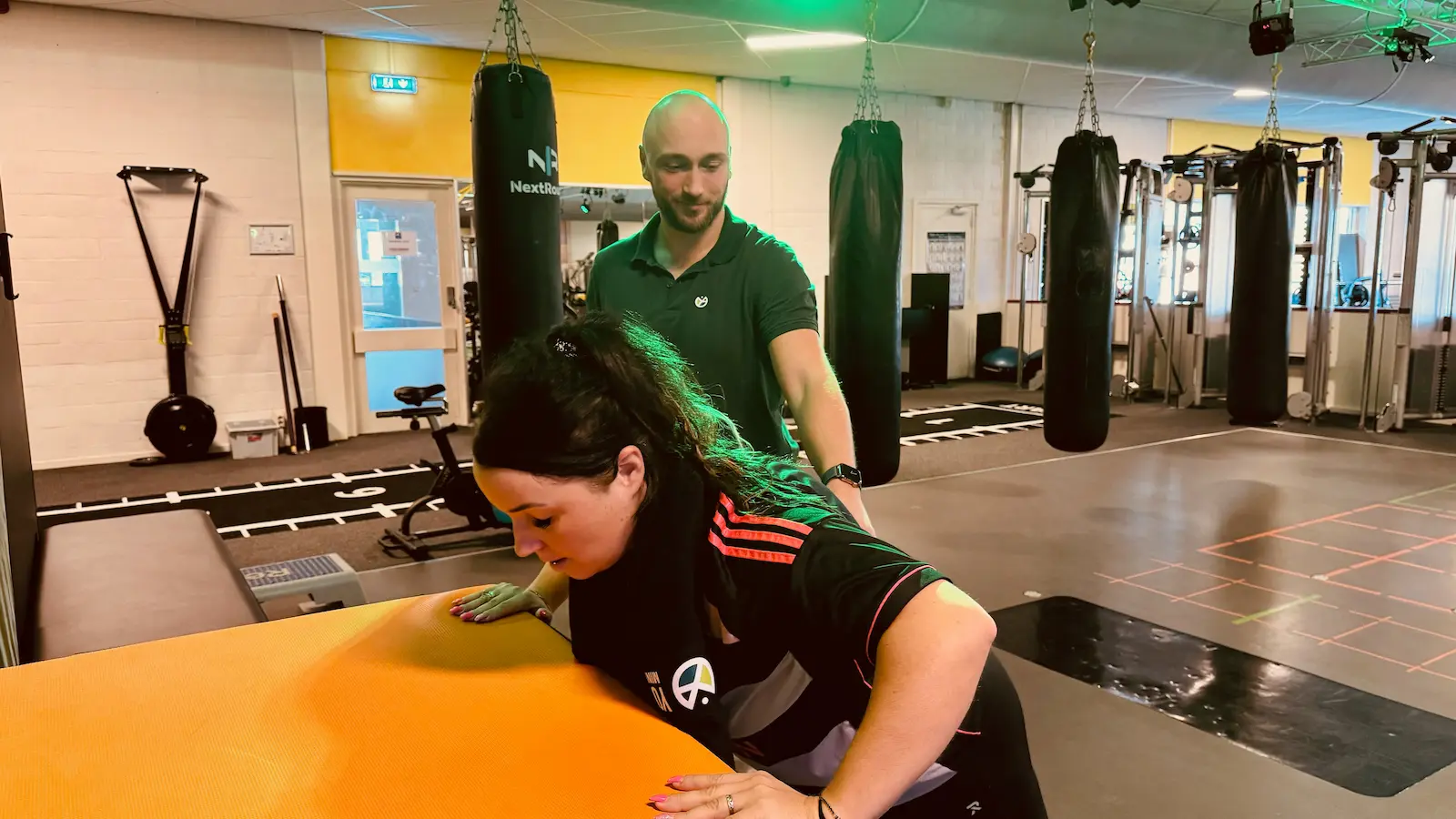 een client die wil afvallen met een personal trainer